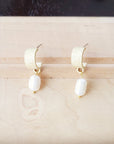 **Matte Gold Cuff Earring w/ Genuine Freshwater Pearl Dangle 200n