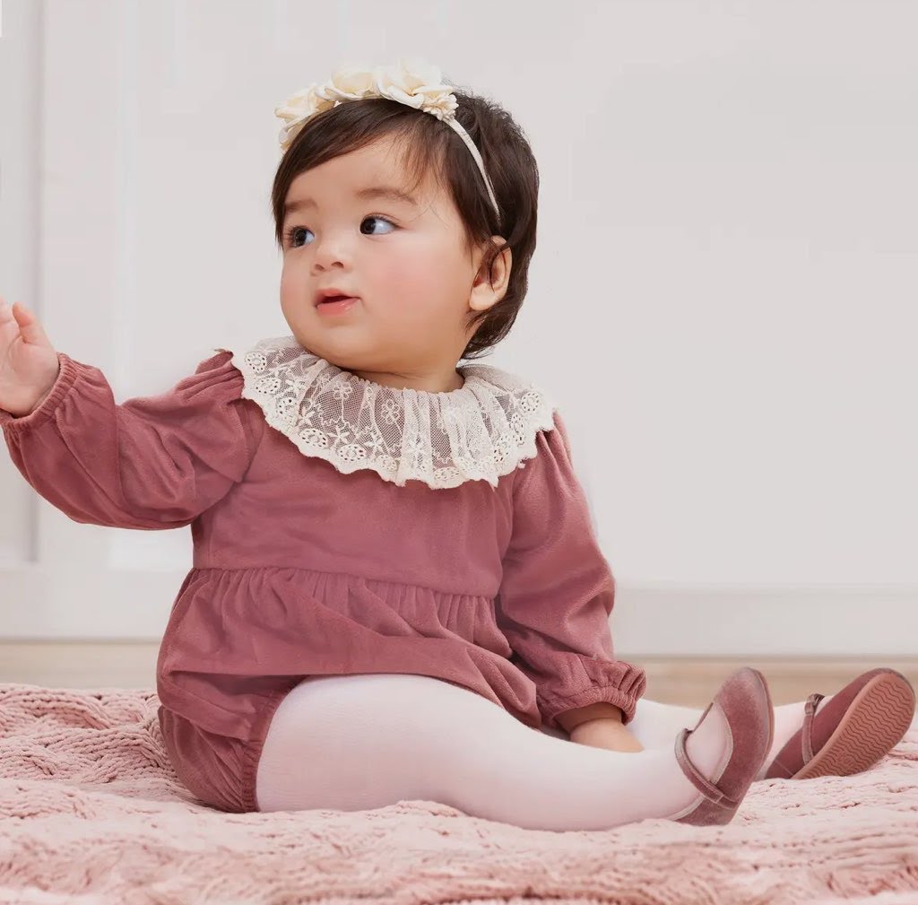 Mauve Velvet Baby Romper – Lace Collar Special Occasion 6-9M