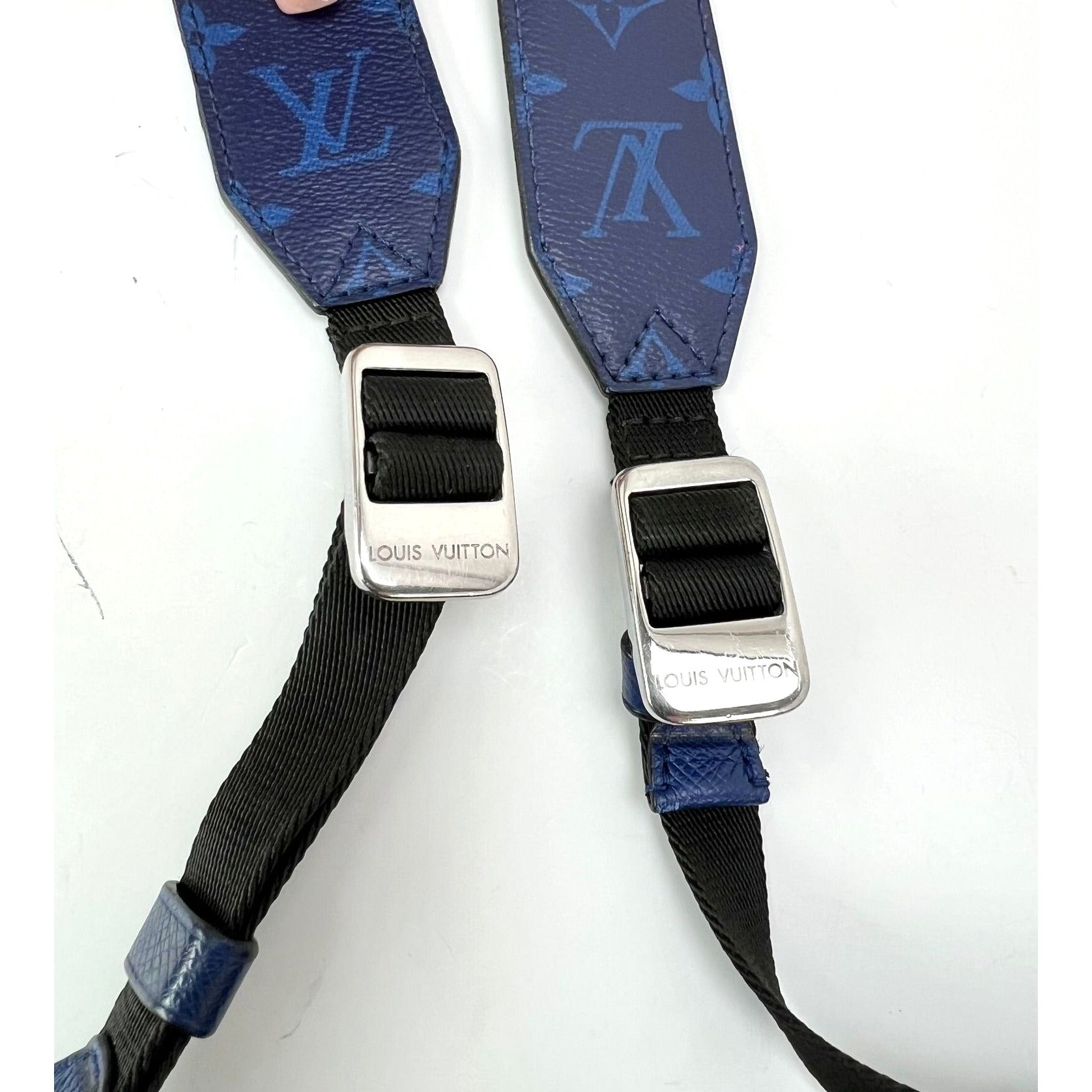 Louis Vuitton Taigarama Messenger Bag