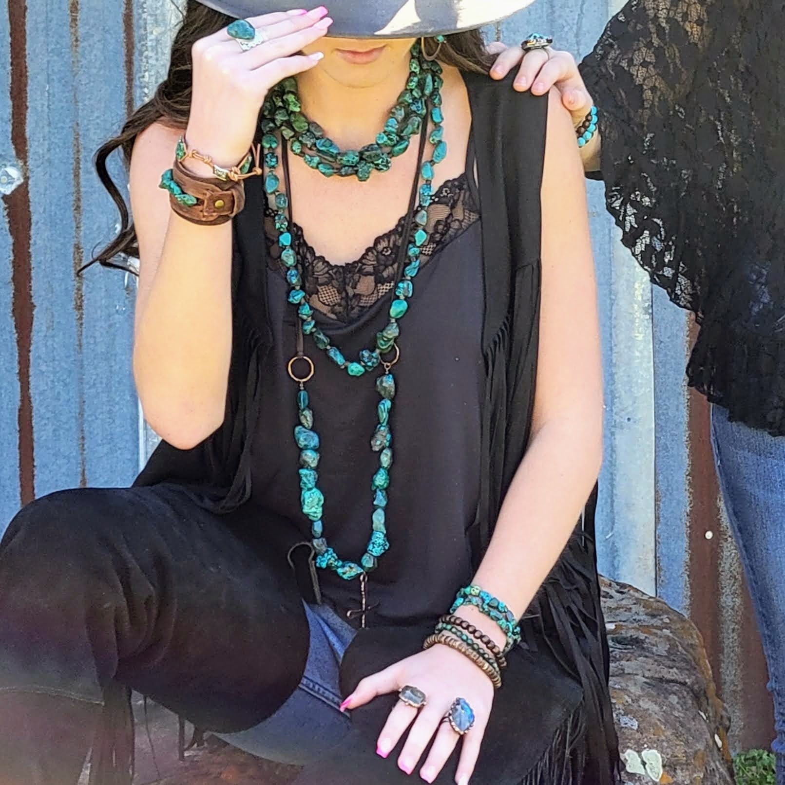 **Large Triple Strand Natural Turquoise &amp; Wood Collar Necklace 252x
