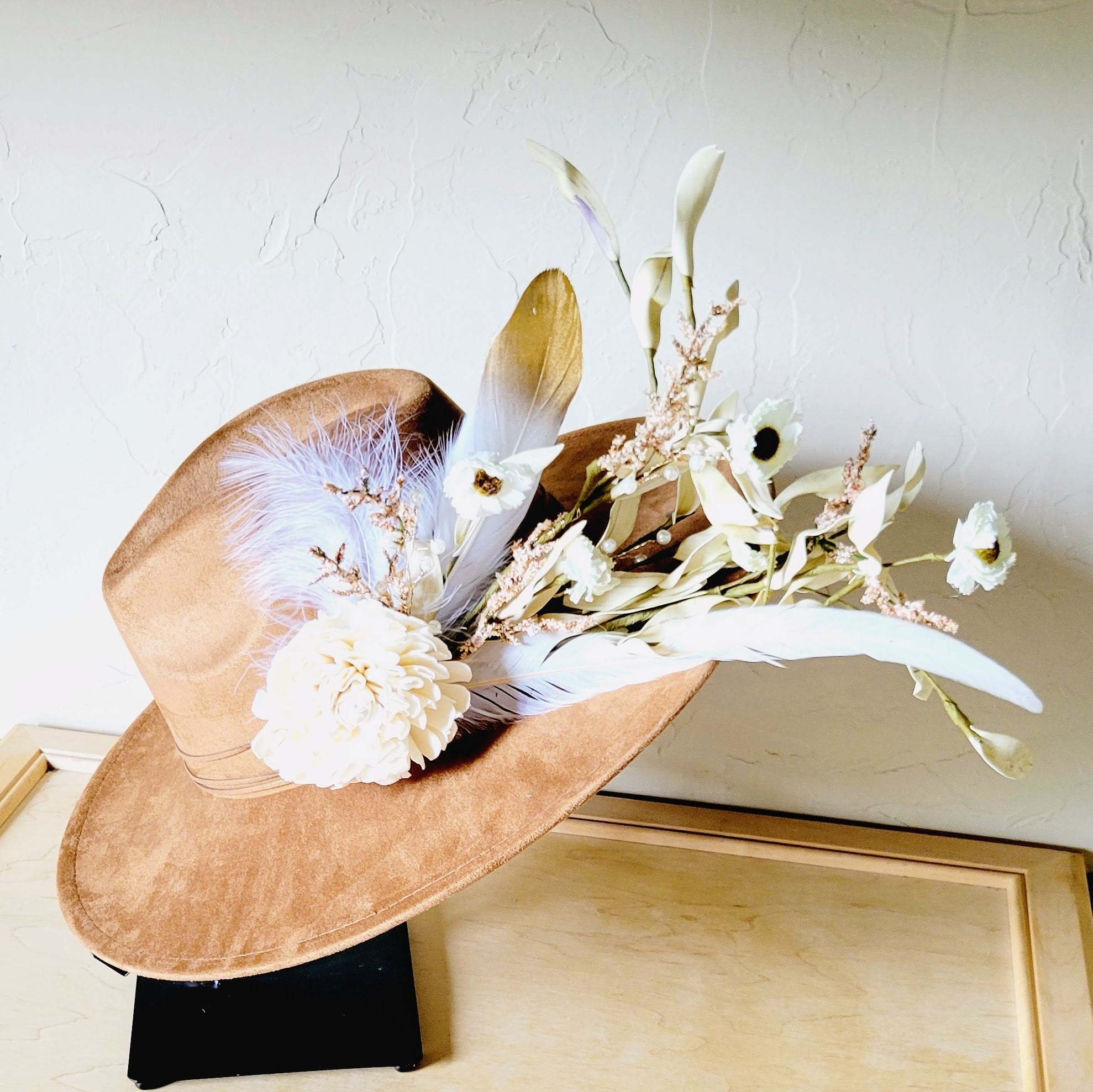 Boho Western Wedding Floral &amp; Feather Bridal Hat in Tan 984k