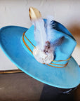 White/Gold Feather w/ White Metallic Hat Band (Band Only) 983L