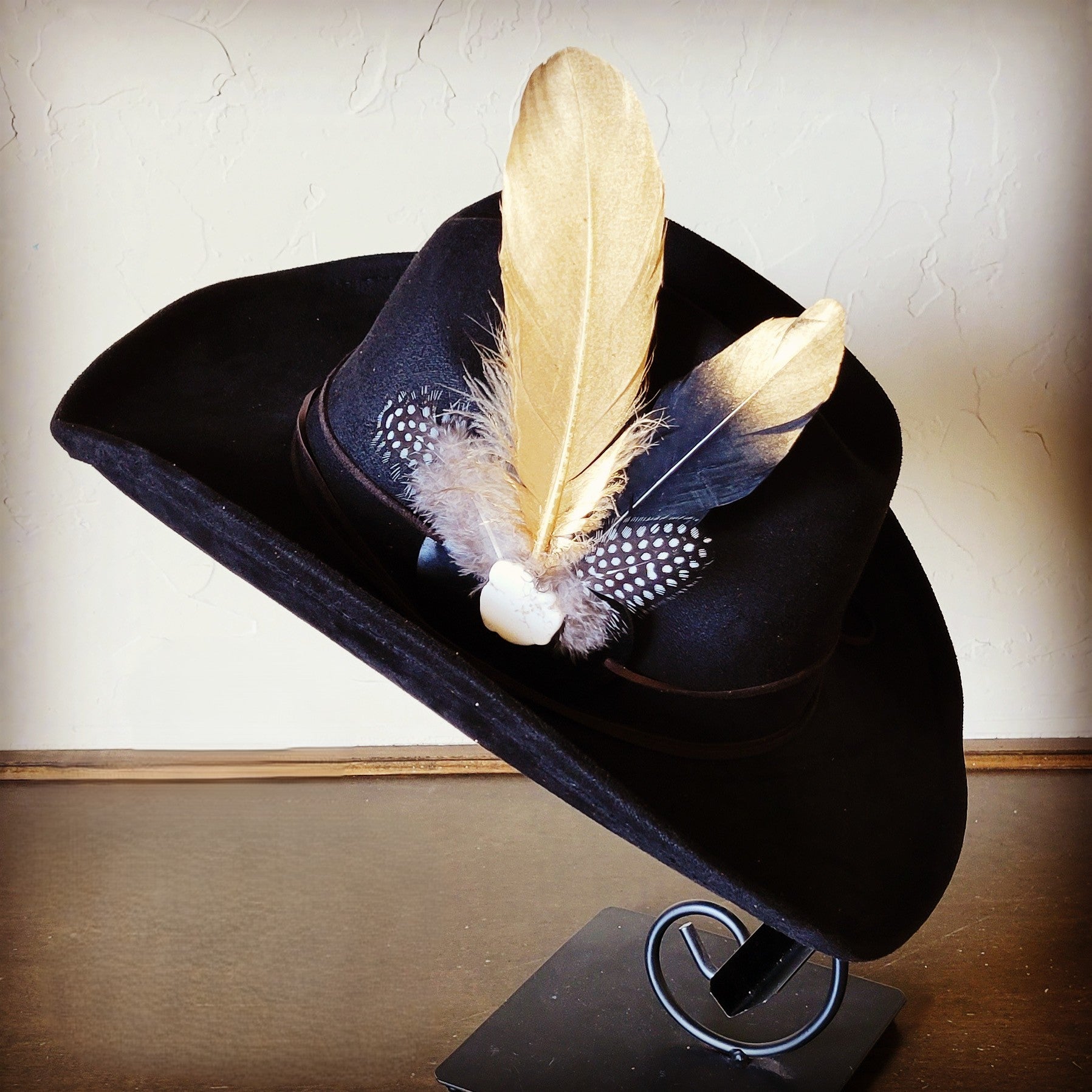 Gold Feather, White Stone &amp; Black Leather Hat Band (Band only) 983h