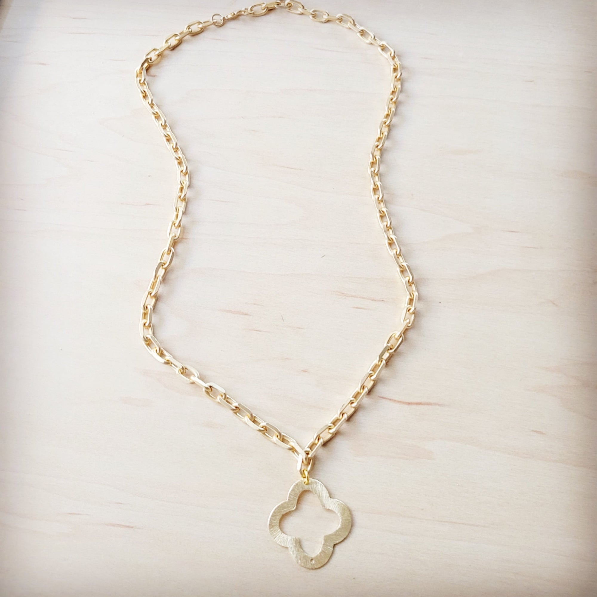 Matte Gold Small Quatrefoil Pendant Necklace 257lh