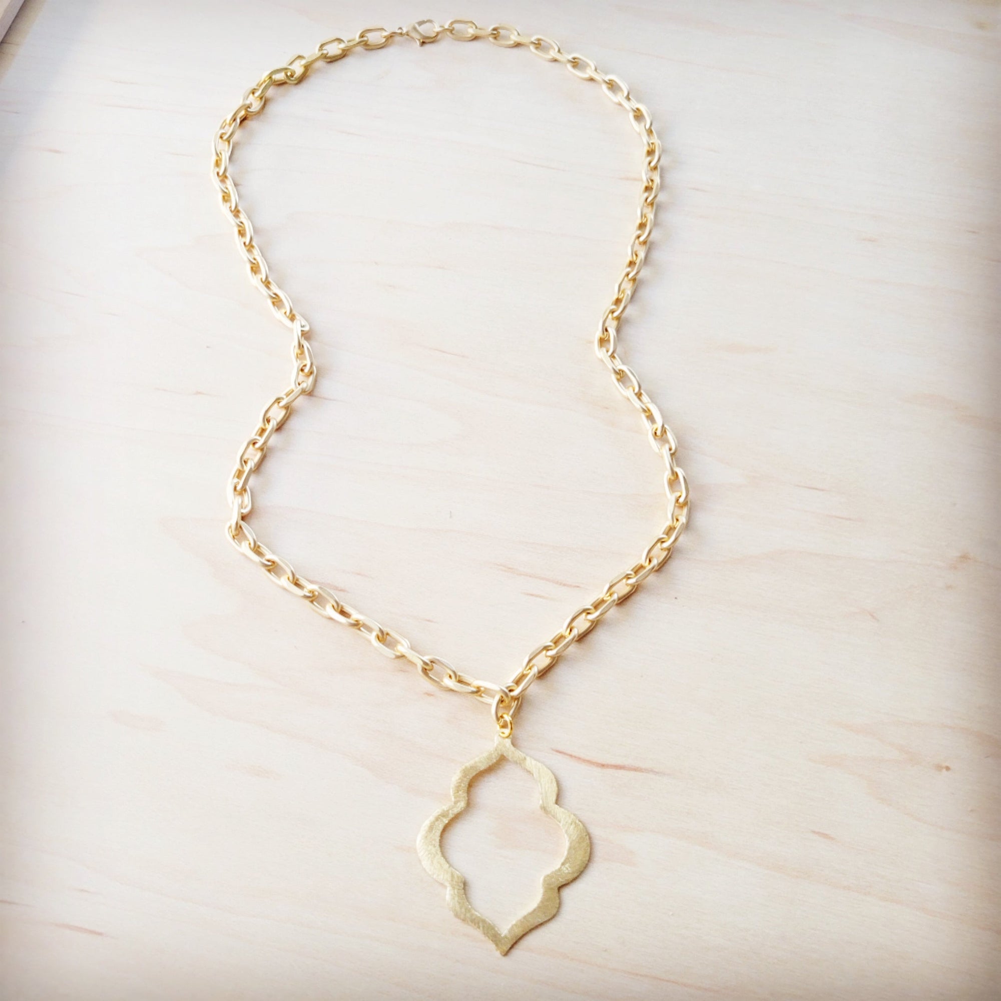 Moroccan Oasis Matte Gold Pendant Necklace 257li
