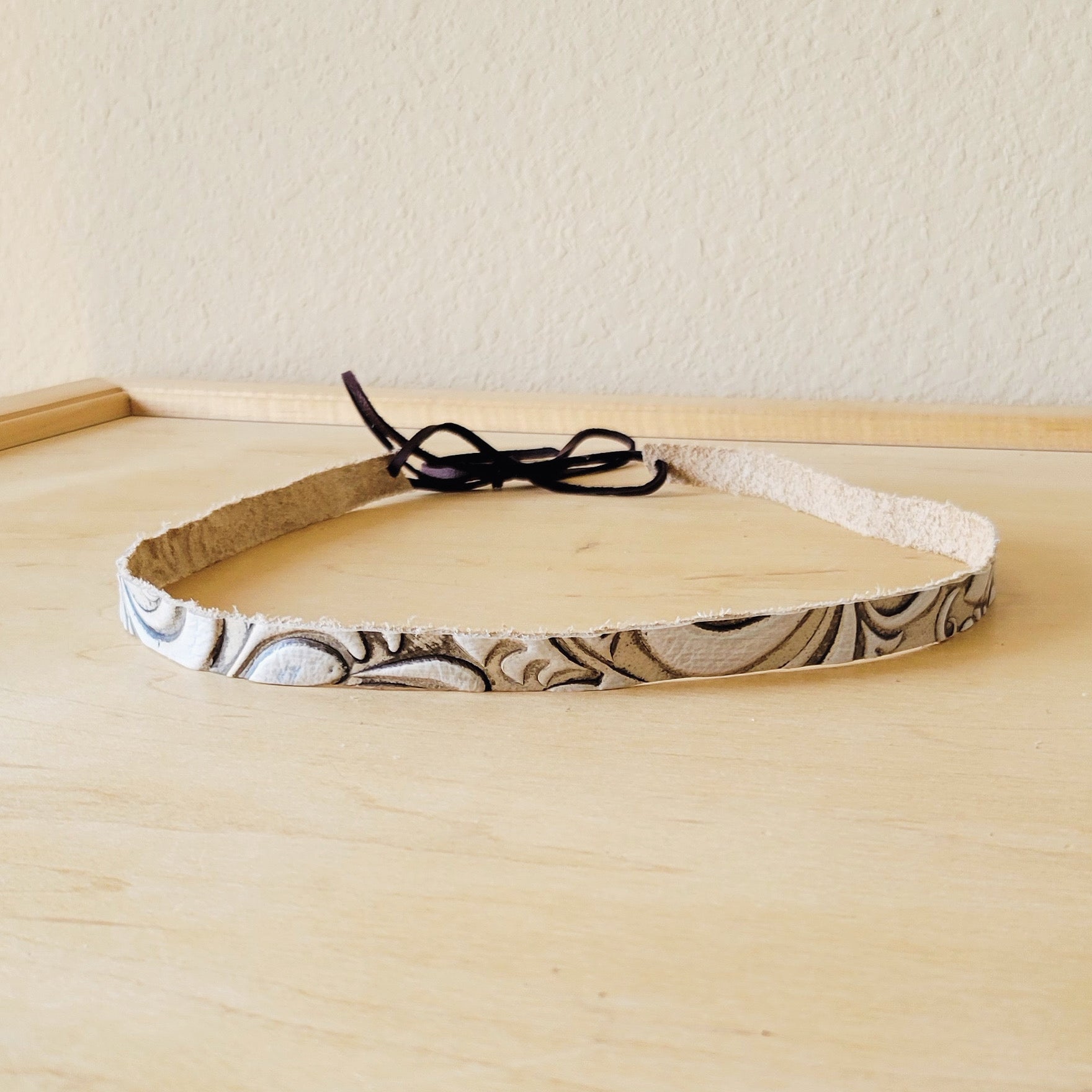 Sandy White Floral Embossed Leather Hat Band Only 951c