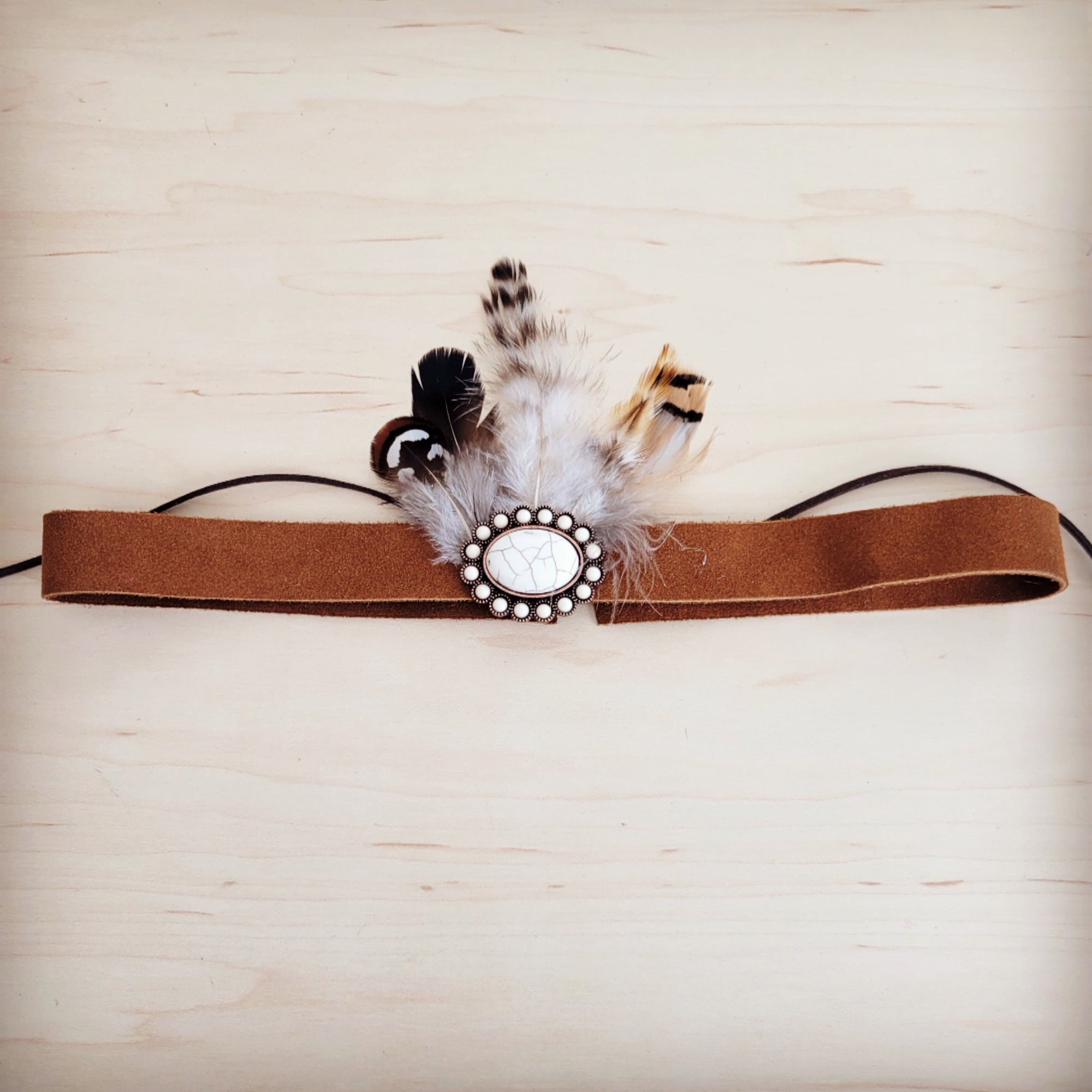 Genuine Suede Leather Hat Band w/ Stone Pendant &amp; Feathers 954u