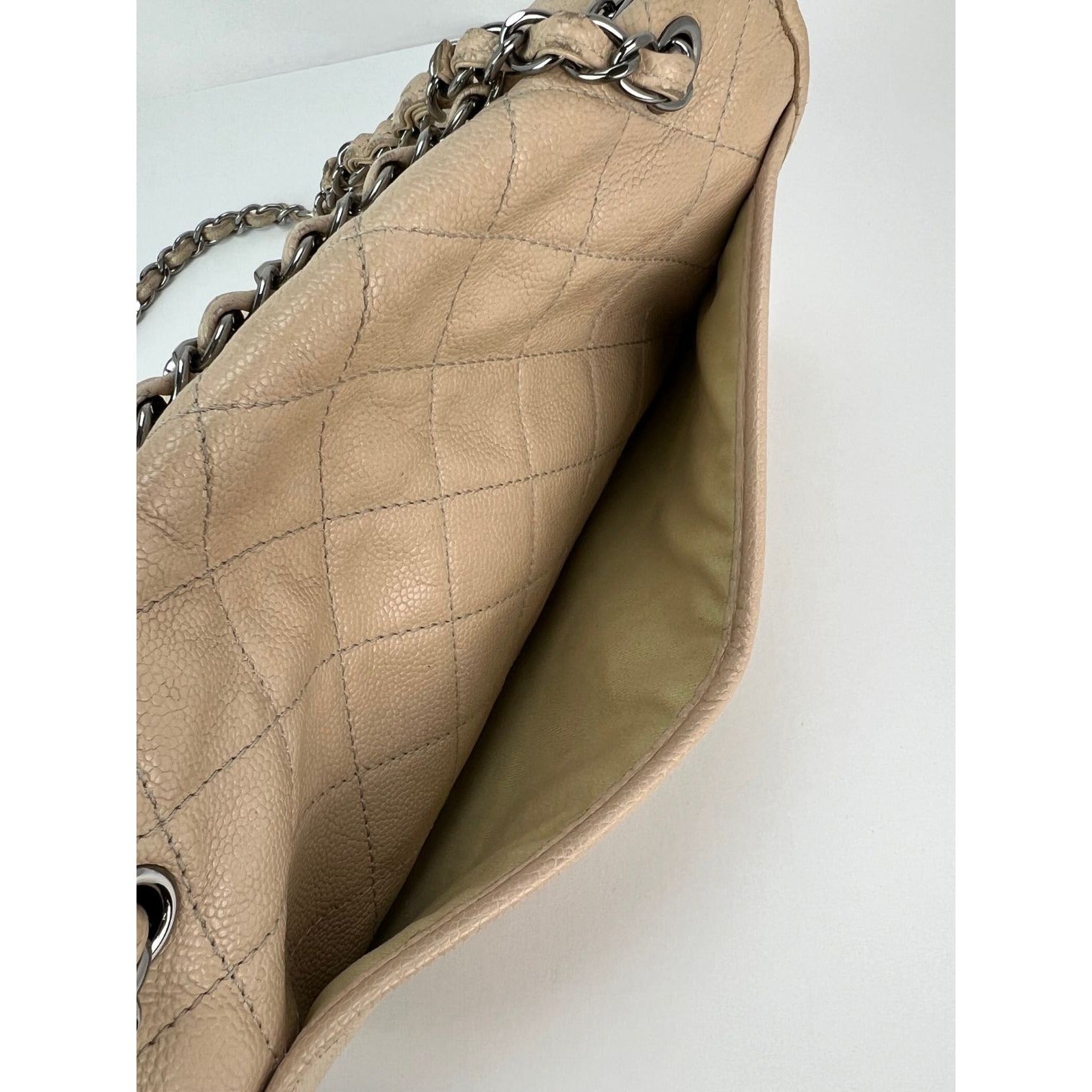 Chanel Grained leather Medium Natural Beauty Beige Flap Bag