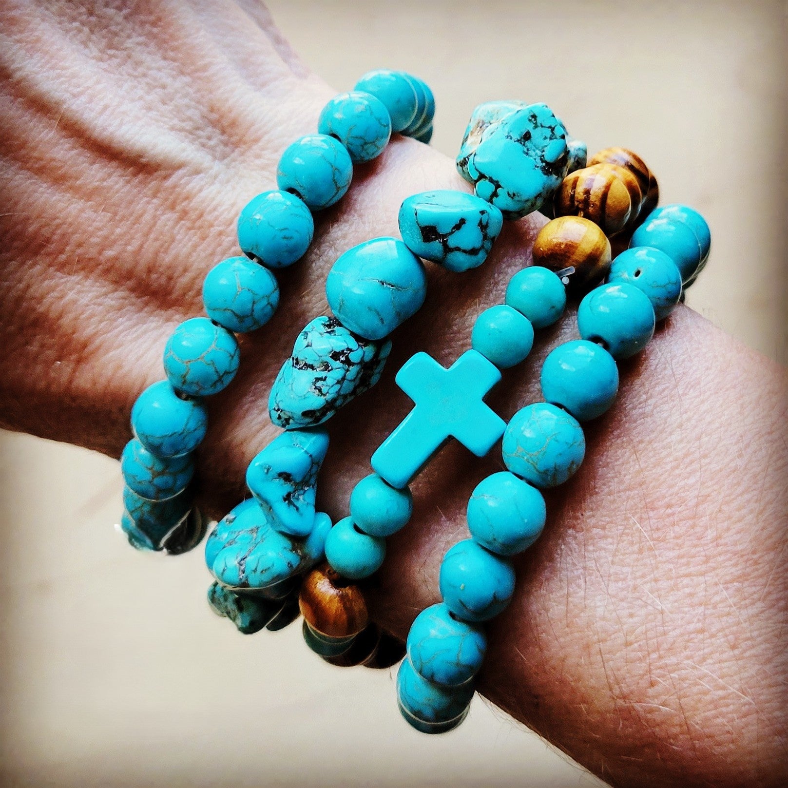 Bracelet Bar-Wood &amp; Blue Turquoise Beads 806u