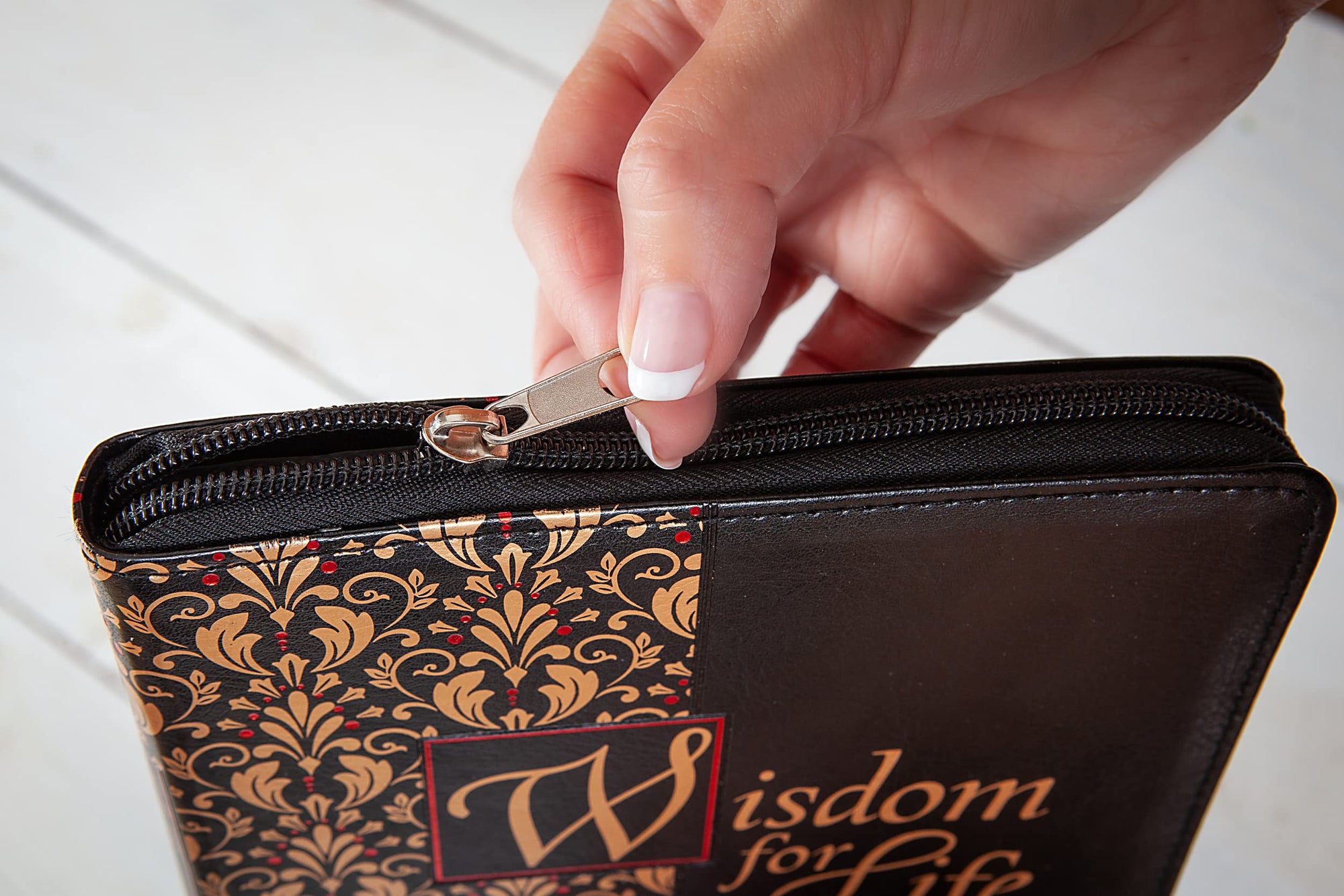 Wisdom for Life: 365 Days of Devotionals From The Book Of Proverbs