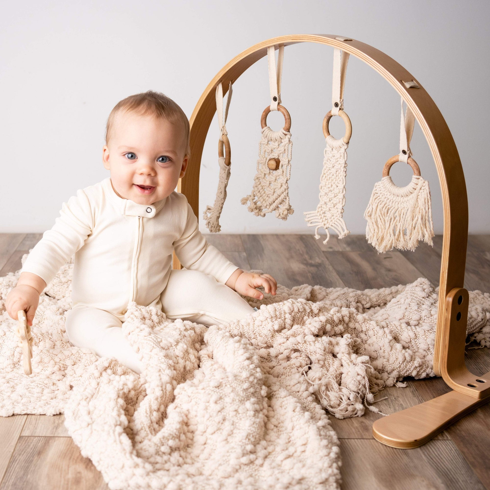 finn + emma Organic Cotton Ivory Footie