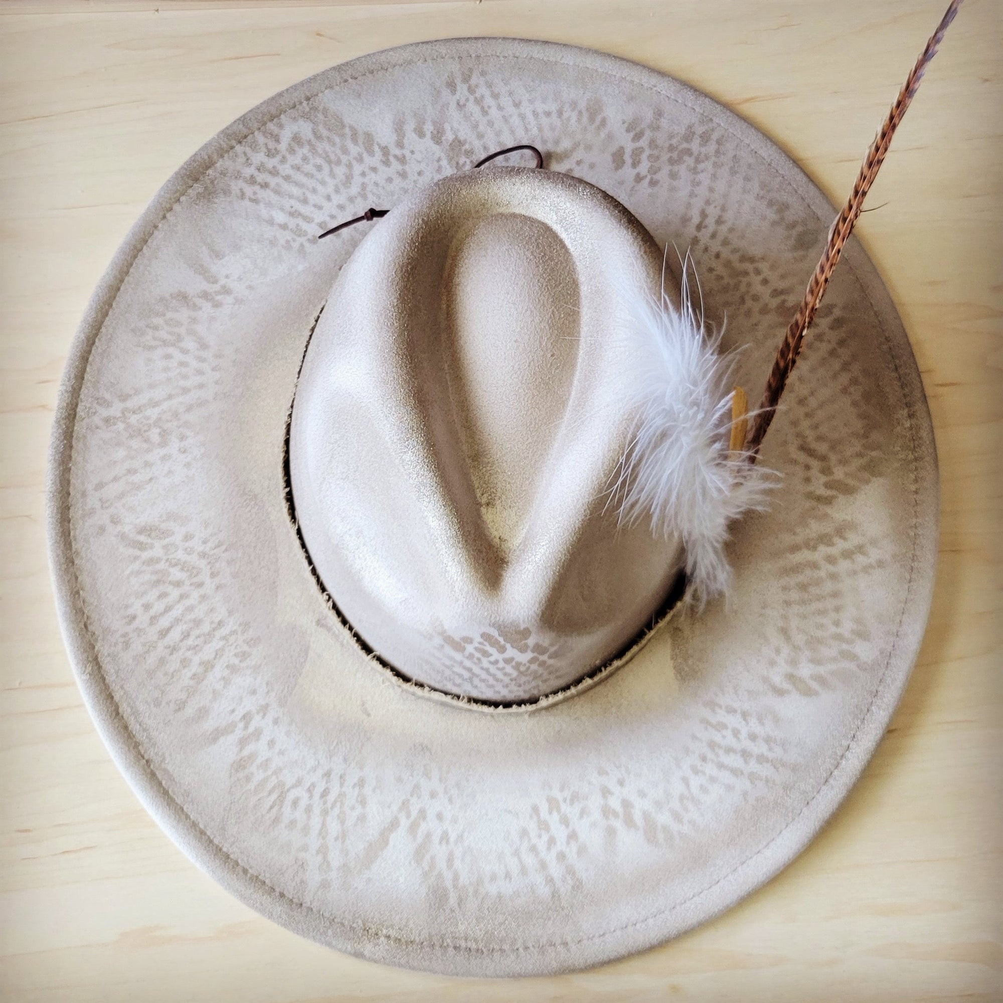 Hand-Painted Python Boho Western Cowgirl Hat &amp; Band-Gold 987e