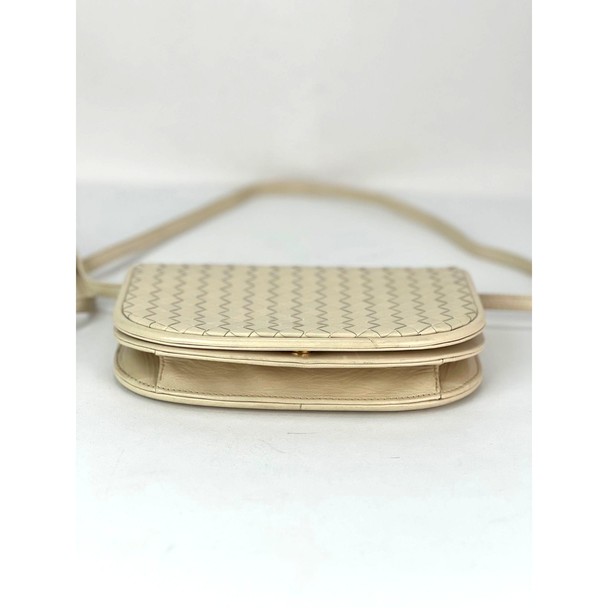 Bottega Veneta Intreciato White Leather Shoulder Clutch Bag