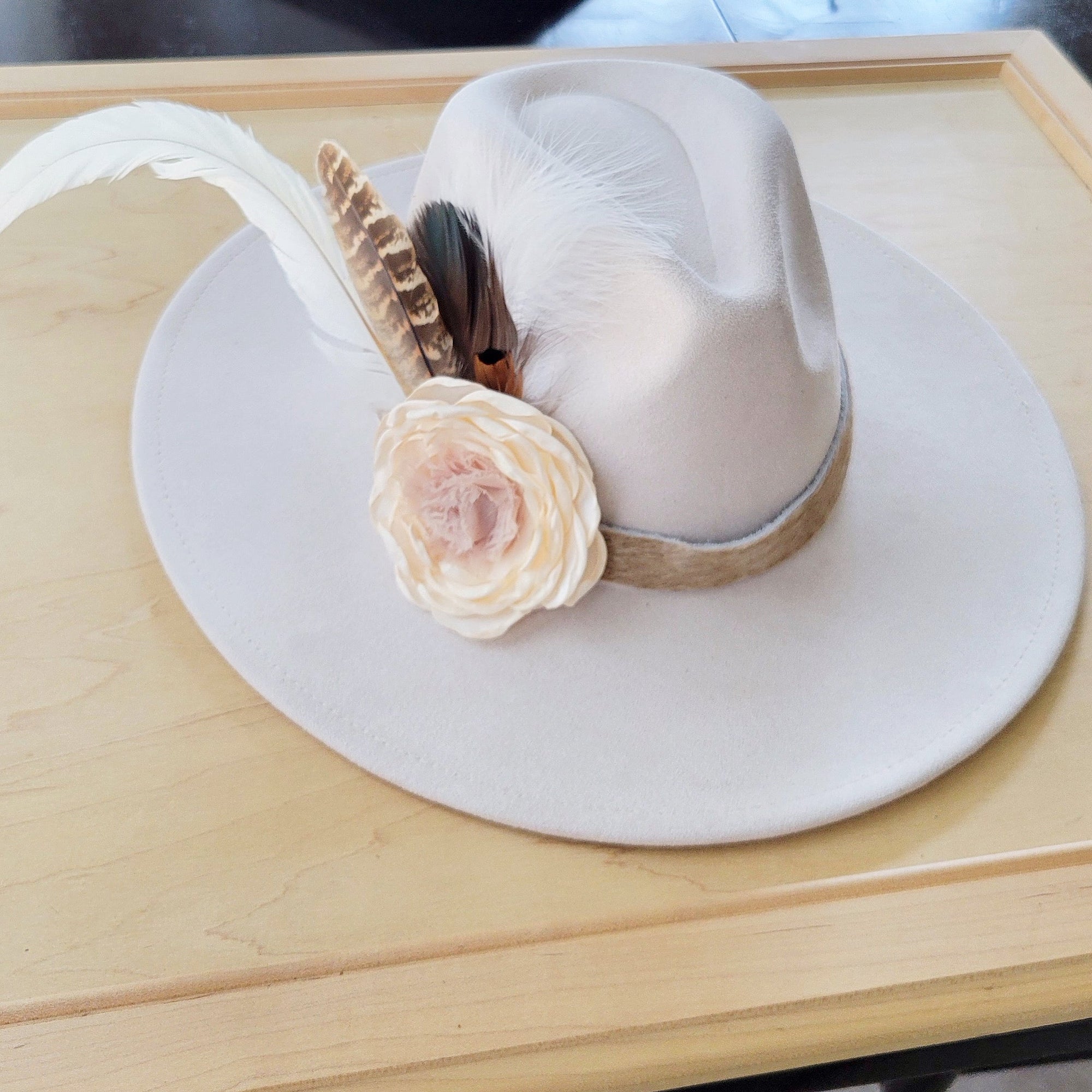 Leather Hat Band w/ Silk Flower &amp; Feathers-Ivory (Band Only) 952s