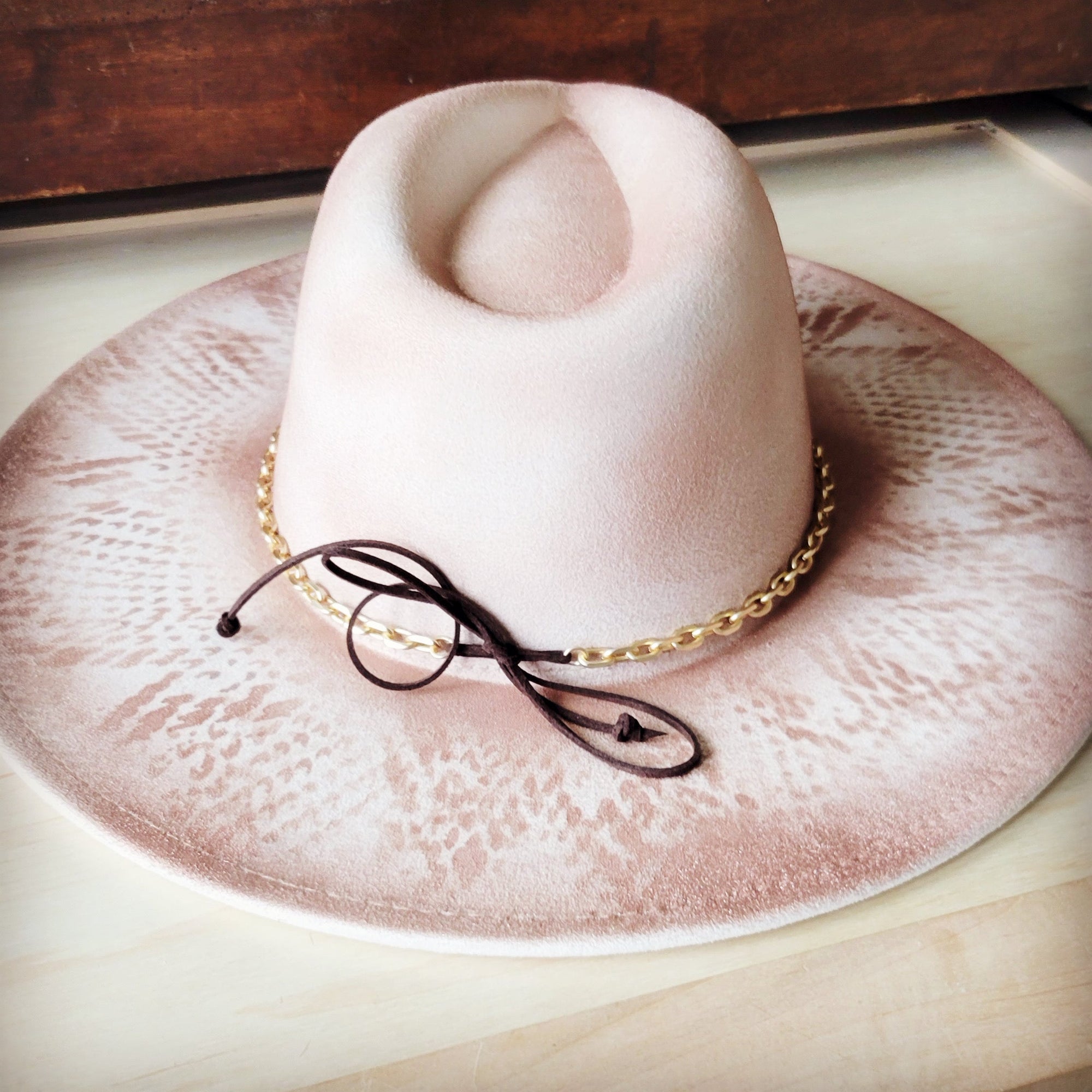 Matte Gold Chain Hat Band w/ Leather Tie 987i