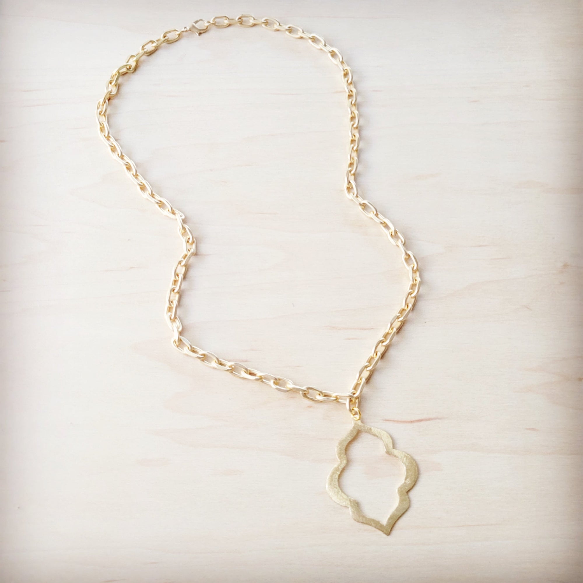 Moroccan Oasis Matte Gold Pendant Necklace 257li