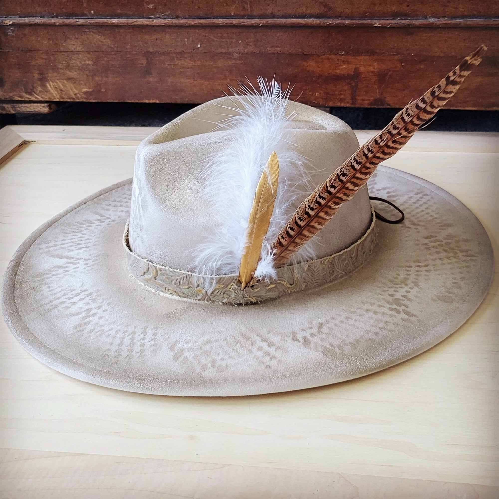 Hand-Painted Python Boho Western Cowgirl Hat &amp; Band-Gold 987e
