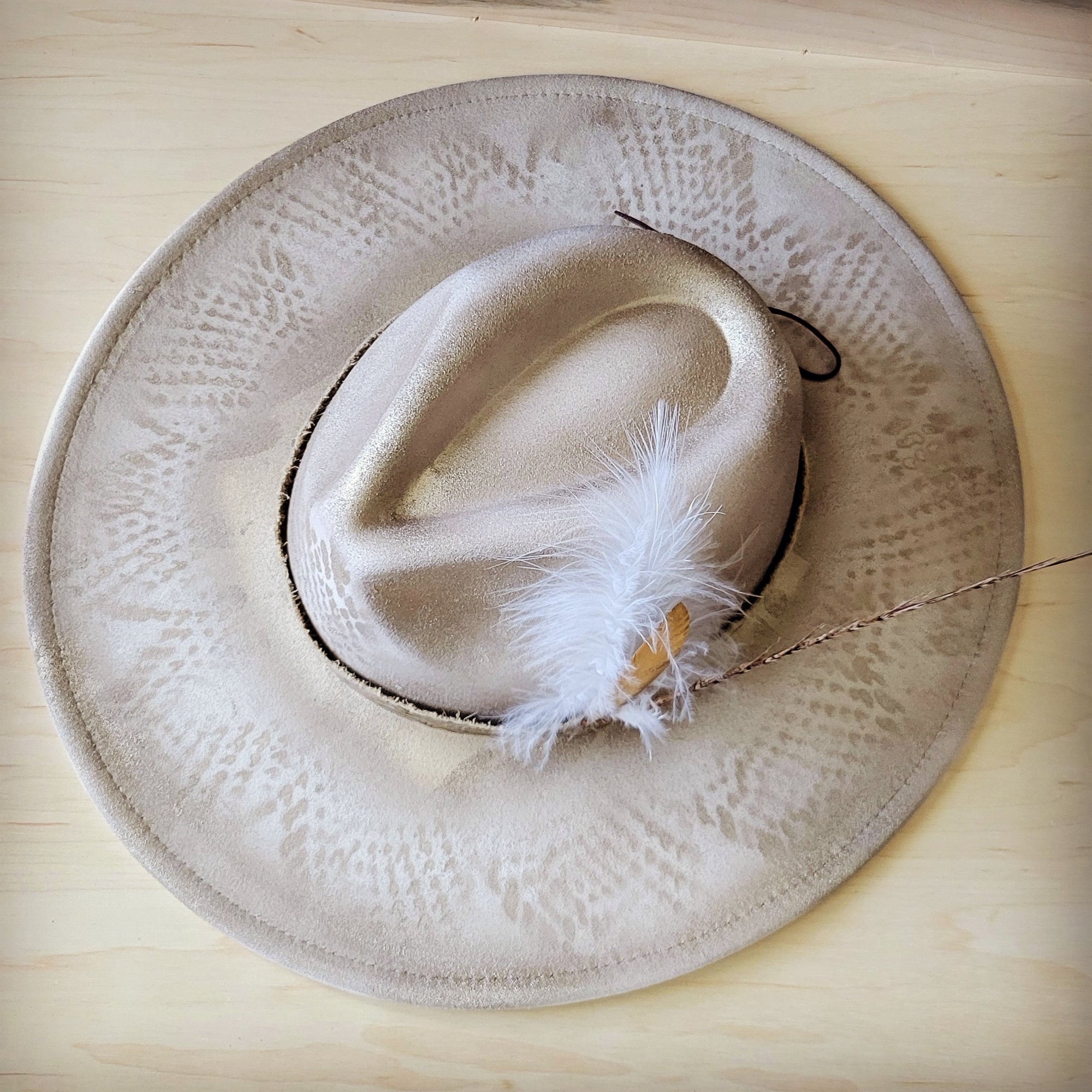 Hand-Painted Python Boho Western Cowgirl Hat &amp; Band-Gold 987e