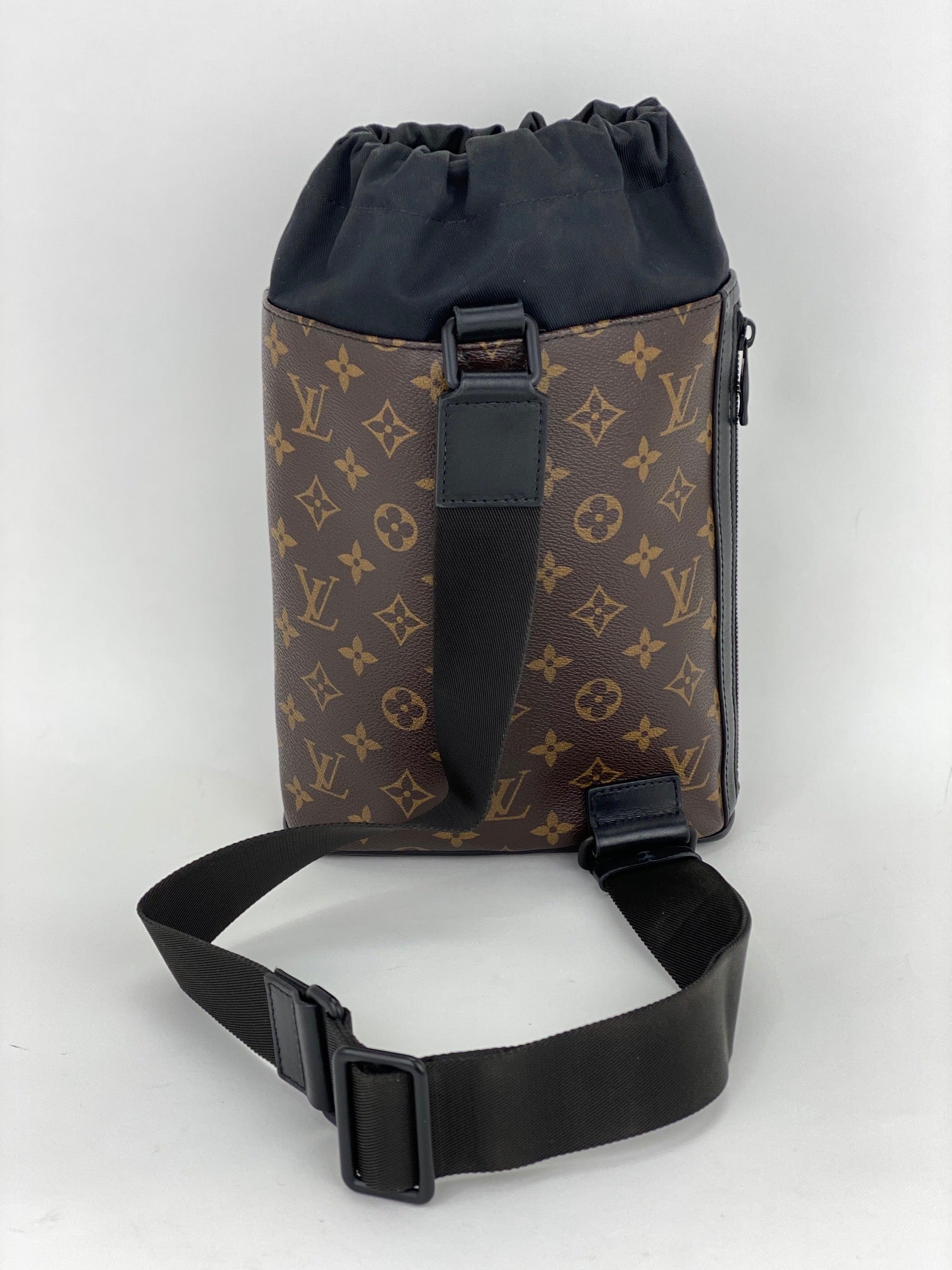 Louis Vuitton Monogram Chalk Backpack – The Strawberry Shop