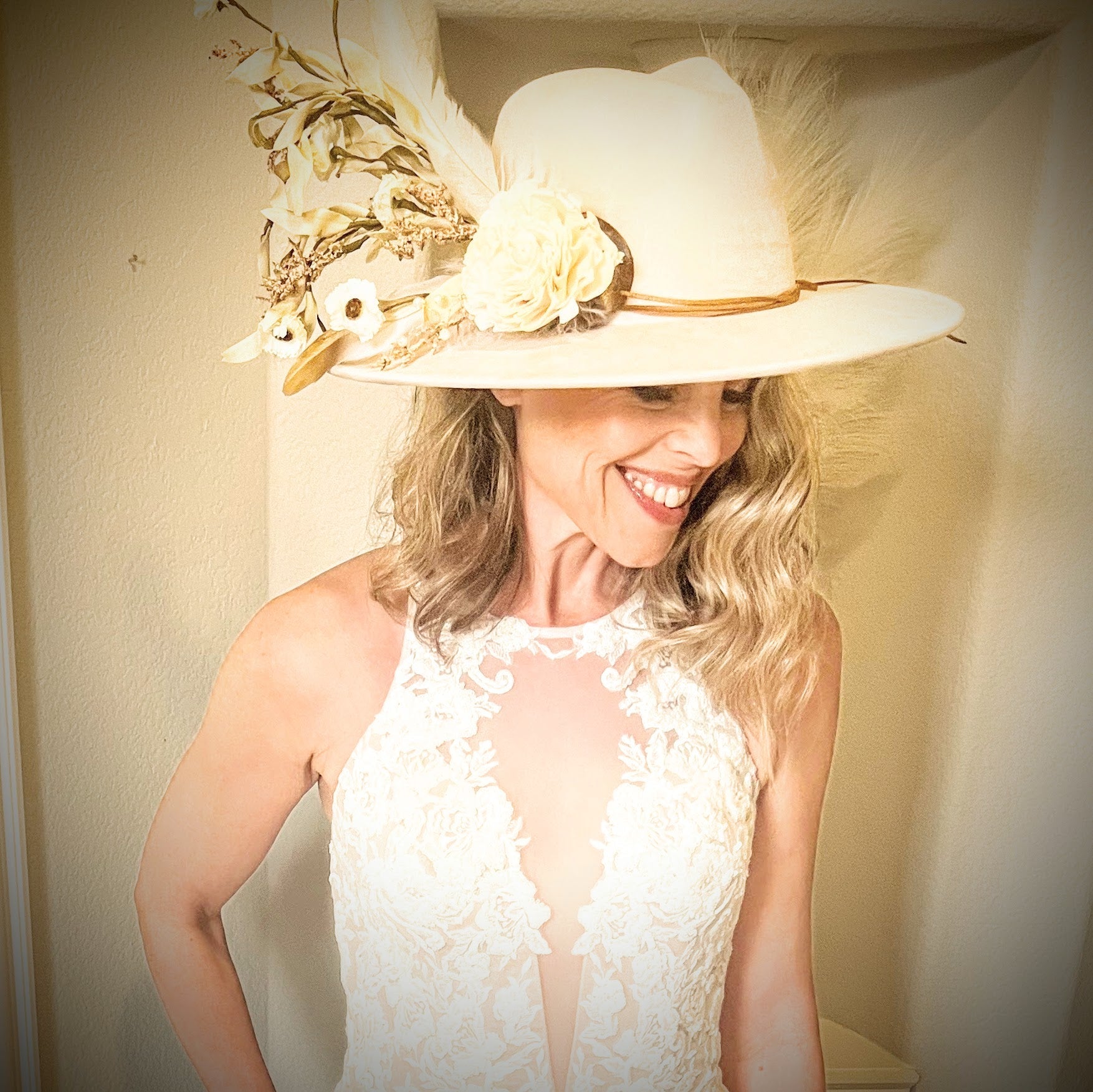 Boho Western Wedding Floral &amp; Feather Bridsmaid Hat in Rust 984q