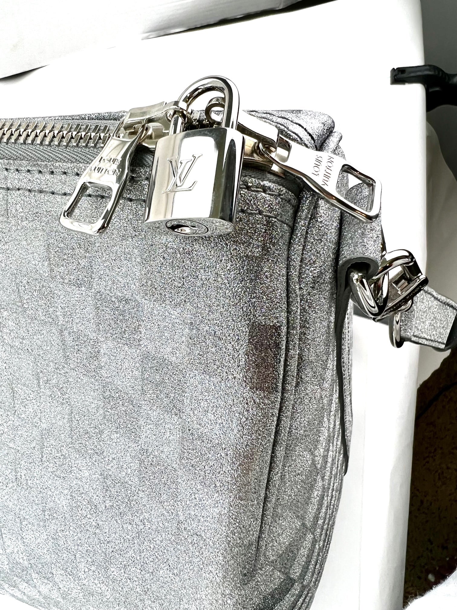 Louis Vuitton Glitter Keepall Bandoulière 50B