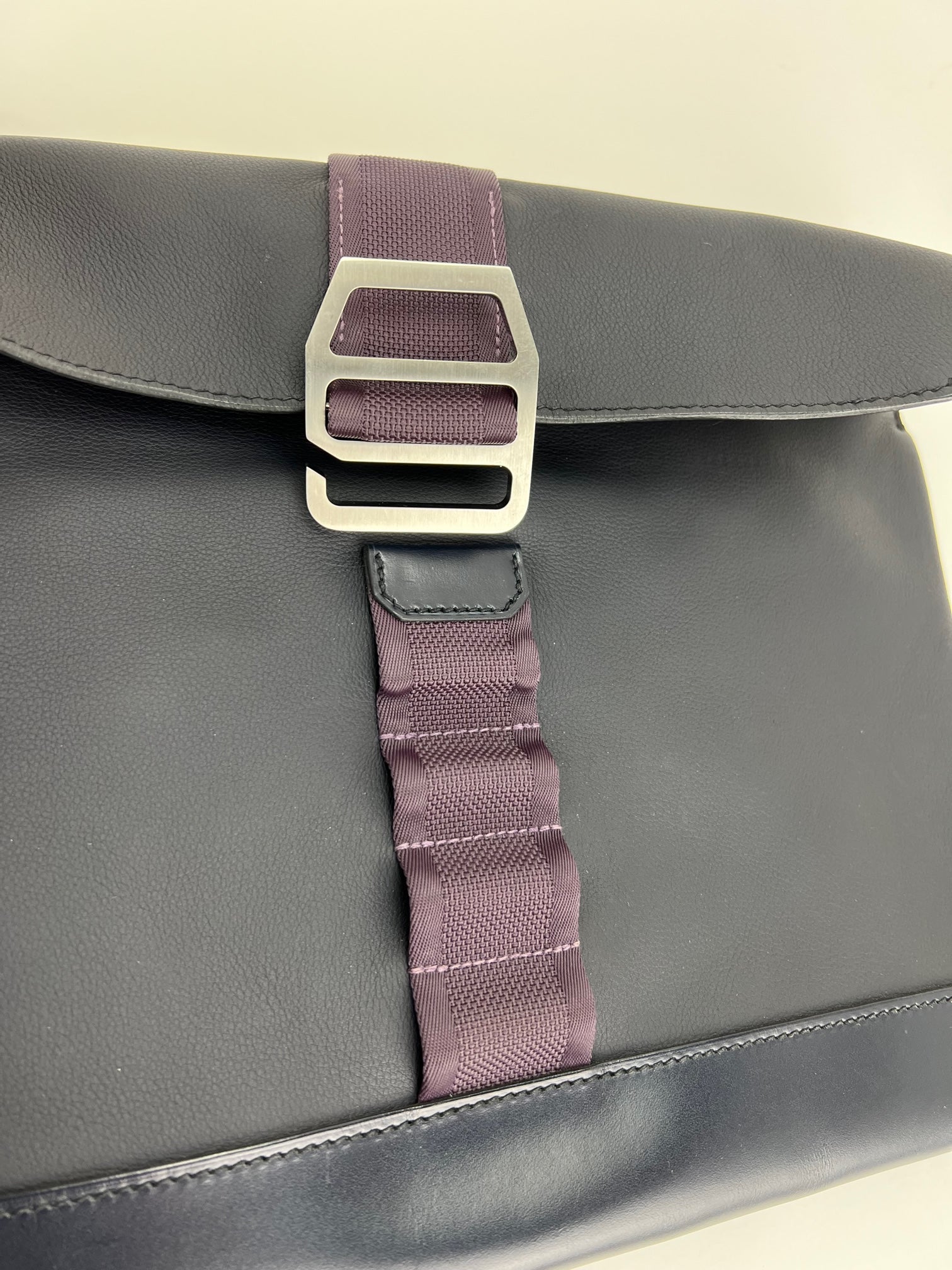 HERMÈS Messenger Cityslide Pouch Evercolor Leather Indigo Blue Clutch