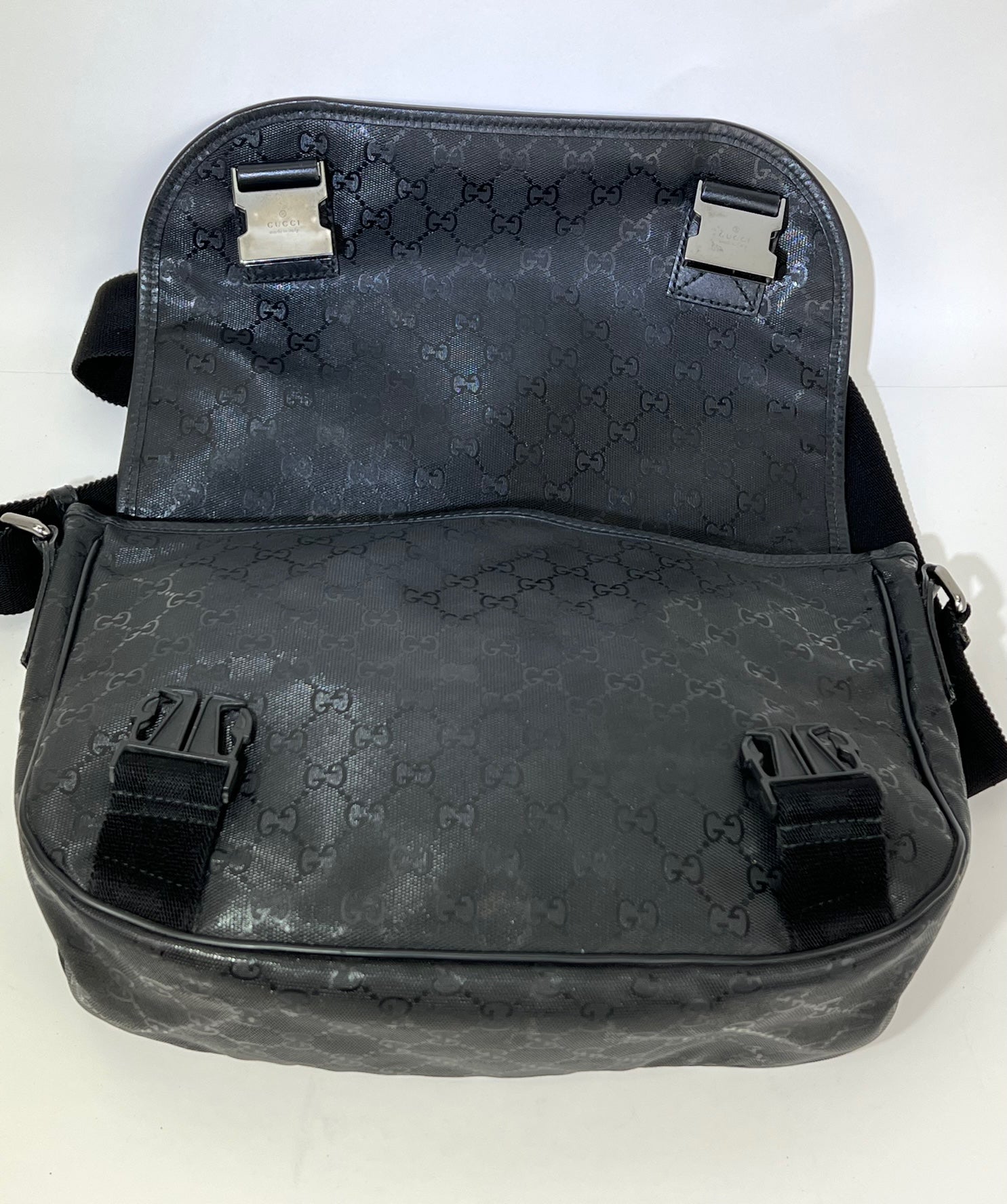 Gucci Men&#39;s Messenger GG Supreme Canvas Double Buckle Flap Crossbody Men&#39;s Bag Preowned