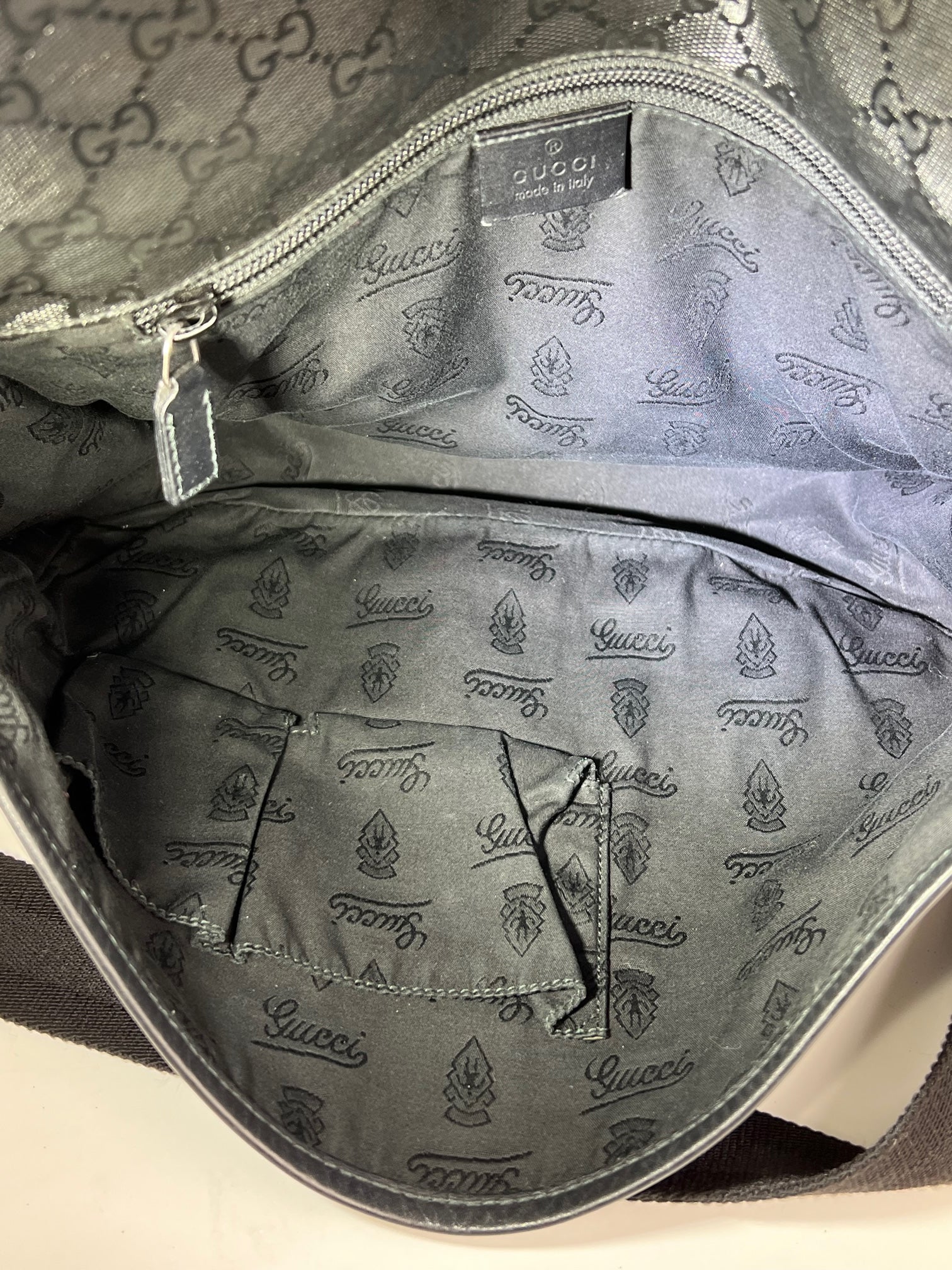 Gucci Men&#39;s Messenger GG Supreme Canvas Double Buckle Flap Crossbody Men&#39;s Bag Preowned