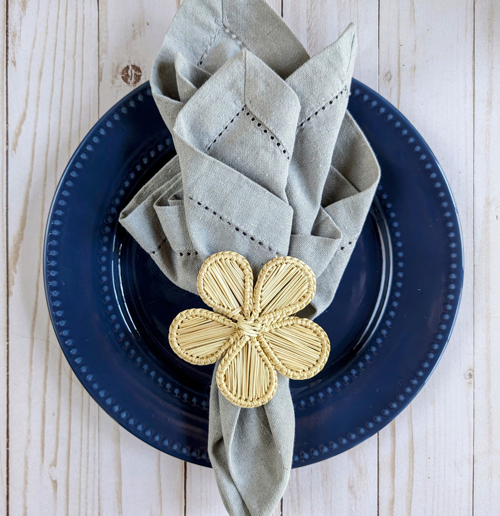 Daisy Handwoven Iraca Napkin Ring