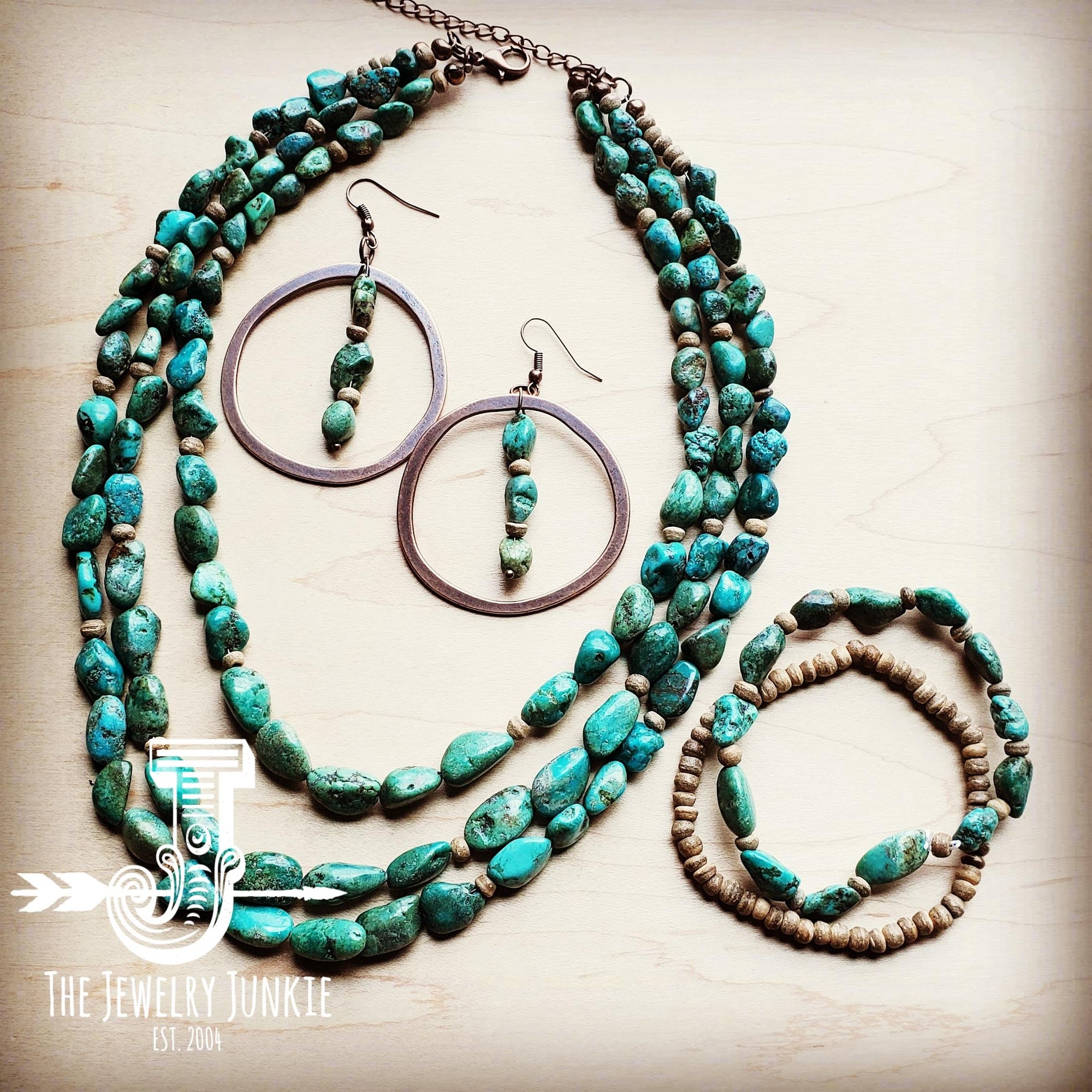 Triple Strand Natural Turquoise &amp; Wood Collar Necklace 250m