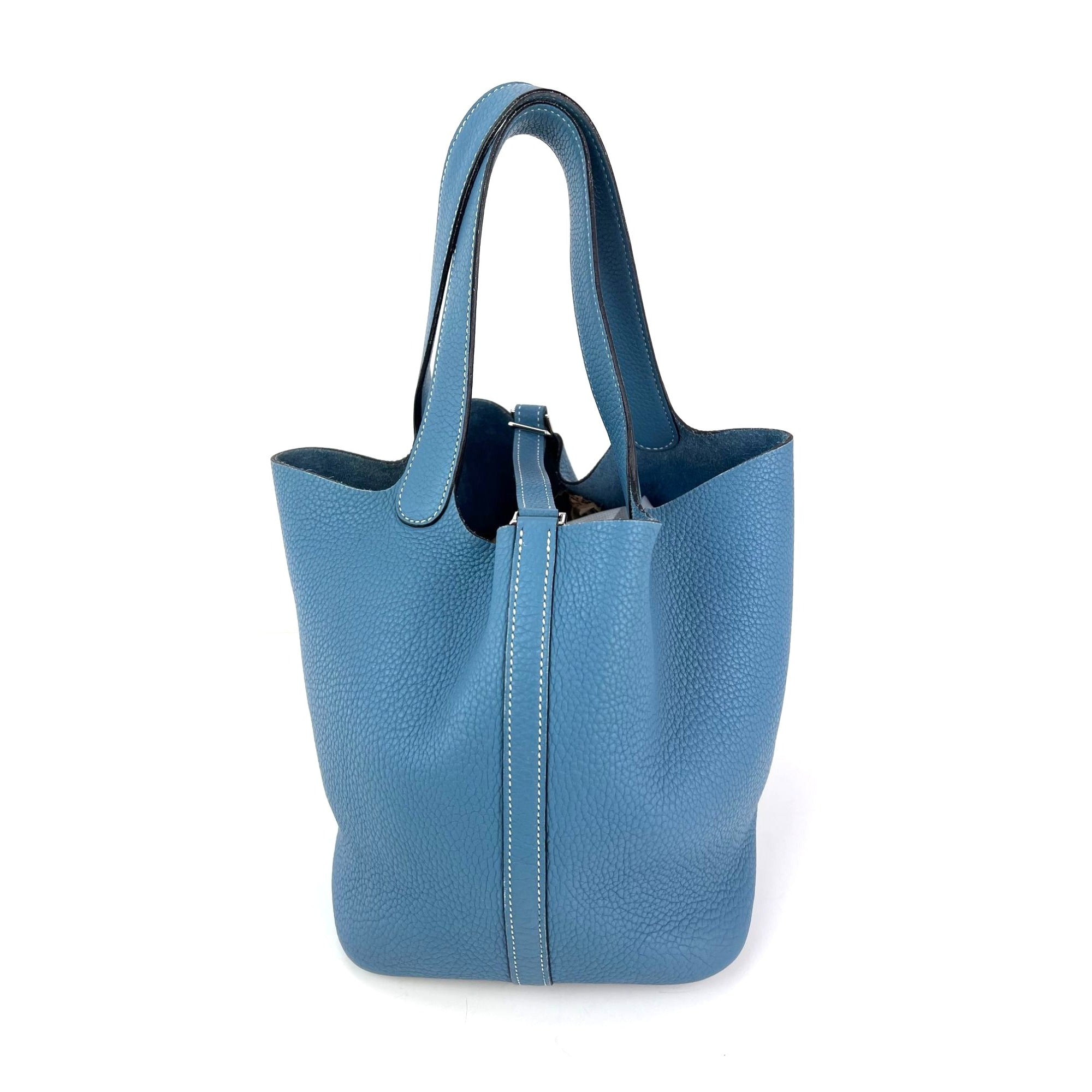 HERMÈS Taurillon Clemence Picotin 22 MM Blue Leather Handbag