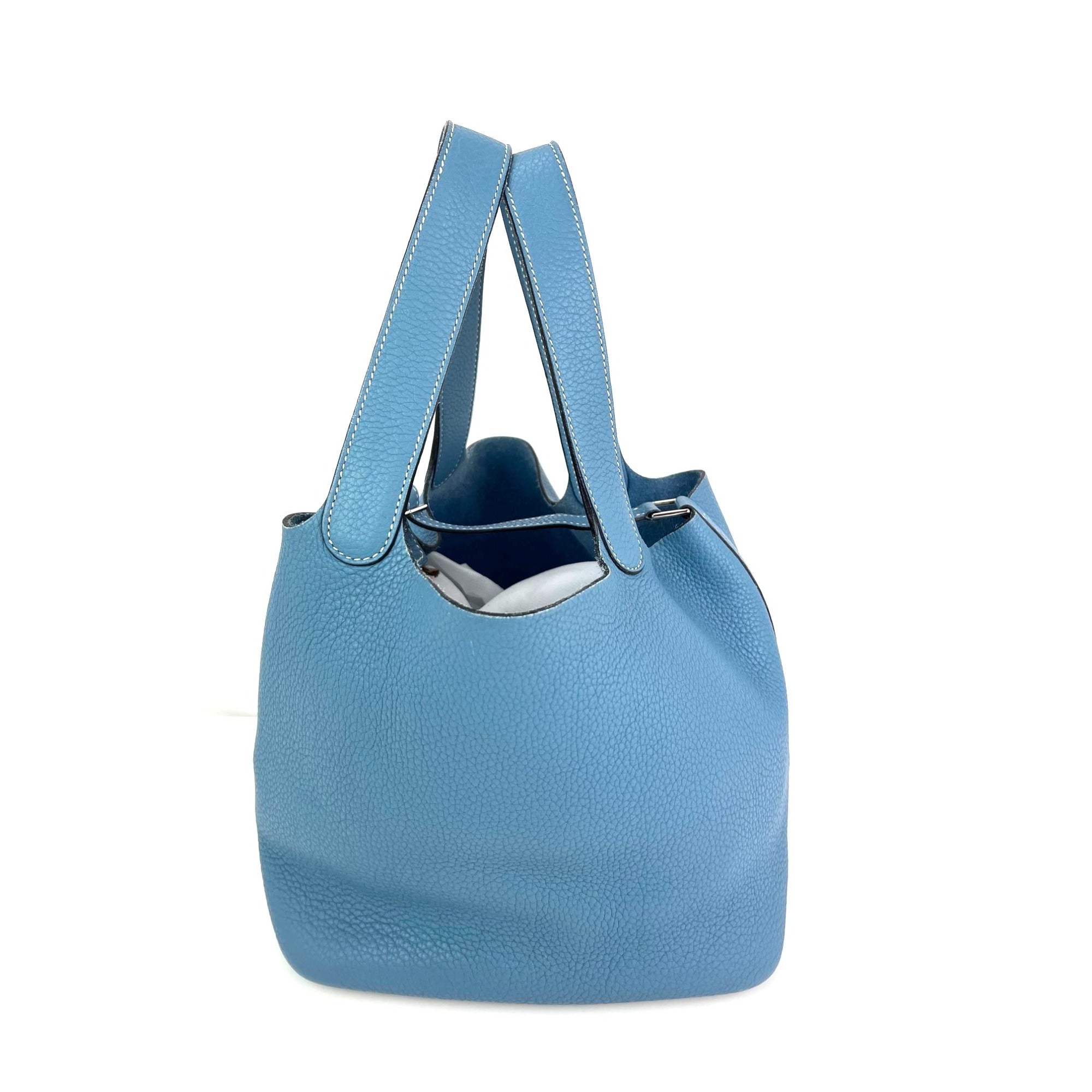 HERMÈS Taurillon Clemence Picotin 22 MM Blue Leather Handbag