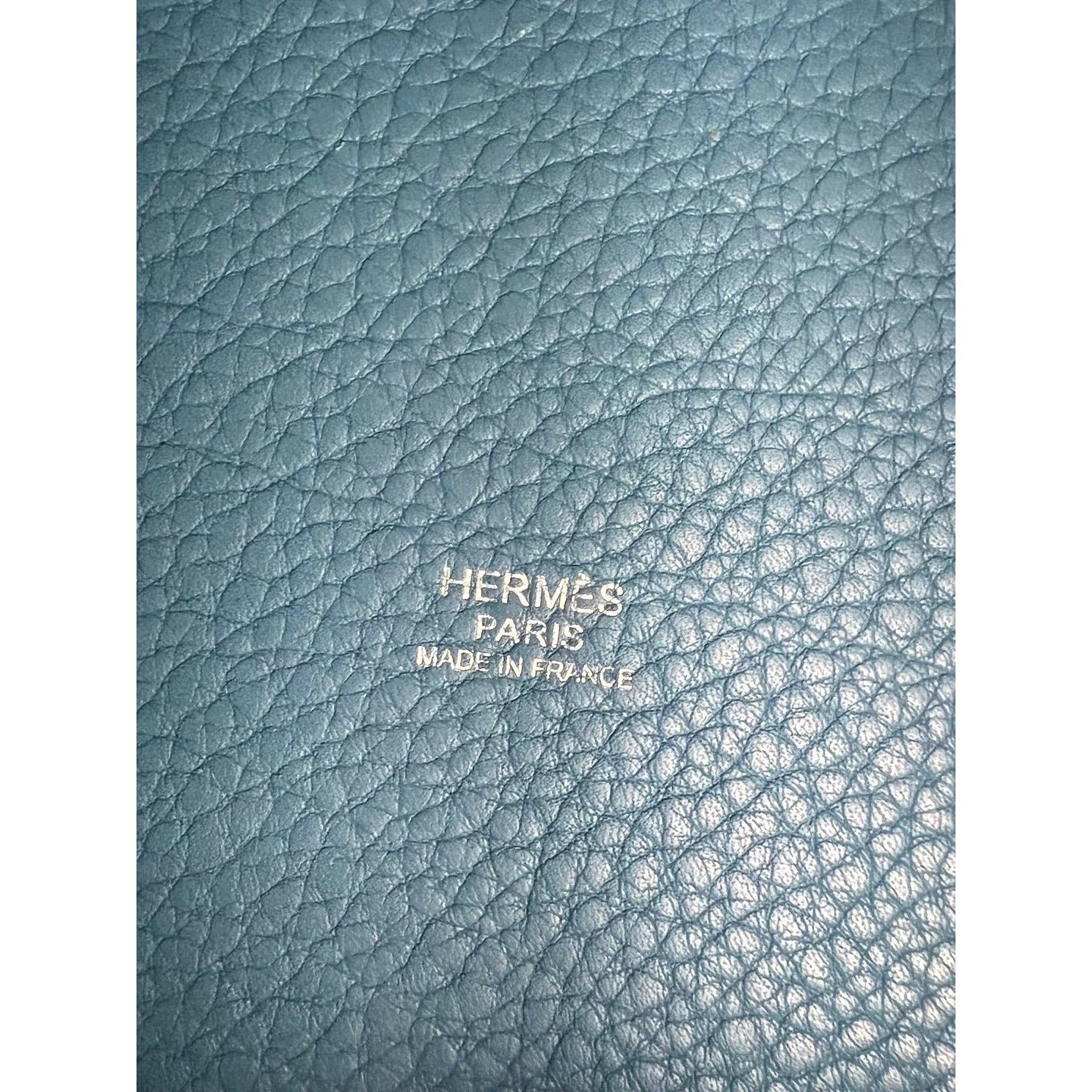 HERMÈS Taurillon Clemence Picotin 22 MM Blue Leather Handbag