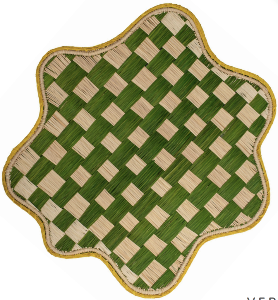Checkerboard Scalloped Handwoven Iraca Placemat