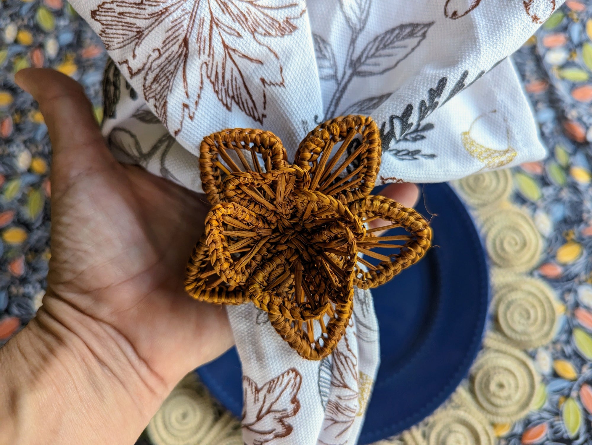 Star Flower Handwoven Iraca Napkin Ring