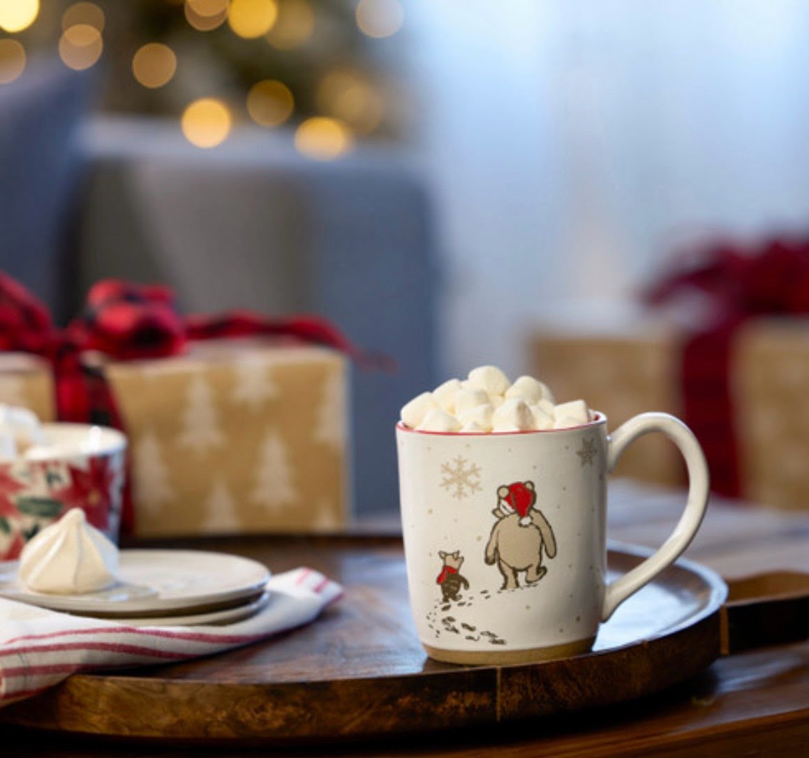 Winnie-the-Pooh and Piglet Christmas Mug