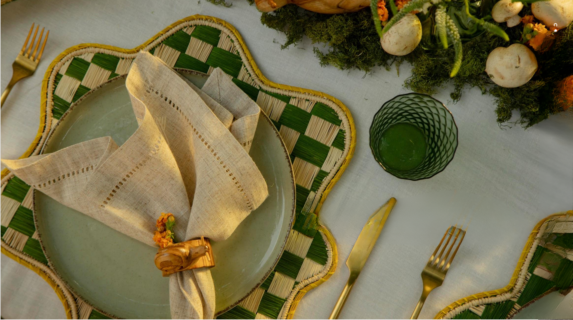 Checkerboard Scalloped Handwoven Iraca Placemat